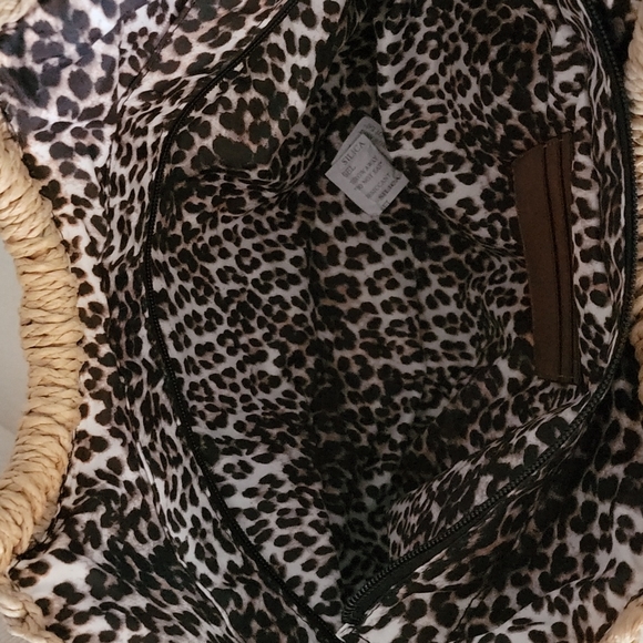 Tara Grinna Med Straw Tote - Picture 3 of 11